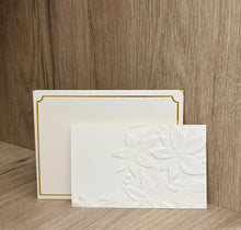 Small Gift Card - (9cm x 5.5cm) 1s - Embossed Poinsettia with berries