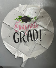 18" round Graduation (White with Pink Congrats)
