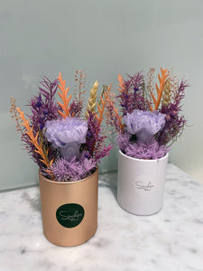 (RDBB-CNSC-P) Round Bloom Box - Preserved Flower: Single Colour Carnation