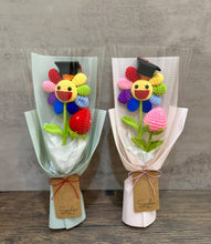 Crochet: Colourful Sunflower with graduation hat