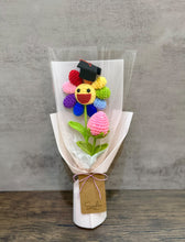 Crochet: Colourful Sunflower with graduation hat