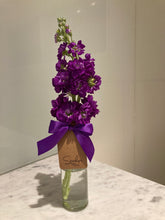 (SHMB-FFSN) Simple Happiness - Mini Bottle with Fresh Flowers (Seasonal)